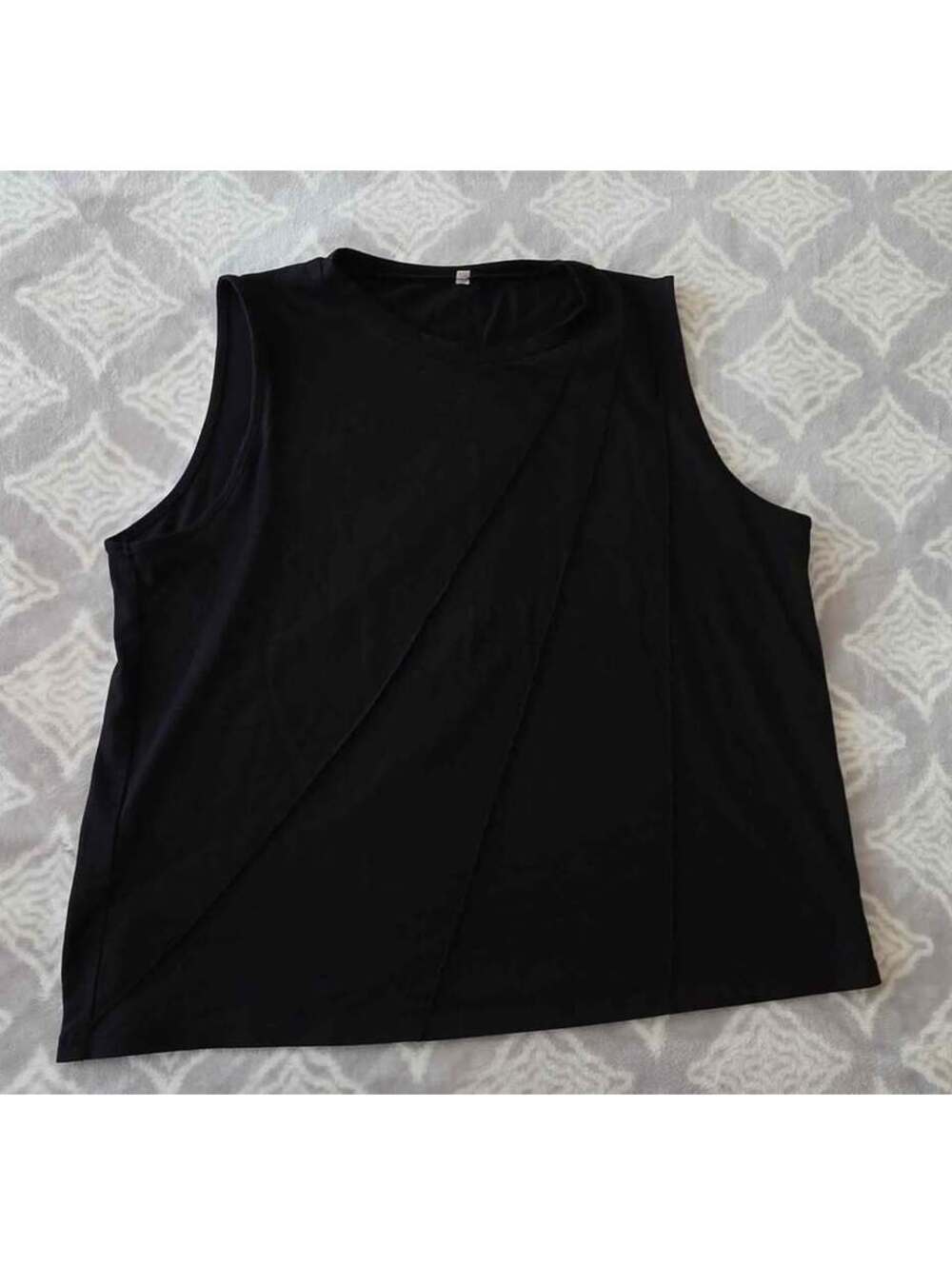 Black Sleeveless Top XL with Diagonal Design